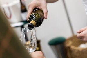 ispejimai-apie-zala-ant-alkoholio-taros:-vieni-mato-prasme,-kiti-–-naivuma