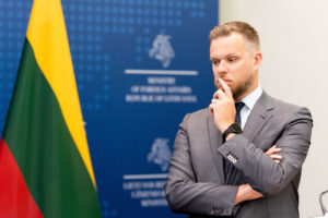 g.-landsbergis:-sankciju-apejimas-–-opi-problema,-reikes-nueiti-ilga-kelia-kaisant-skyles