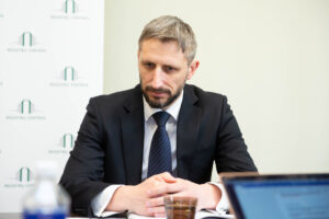 registru-centrui-pradeda-vadovauti-a.-jusas