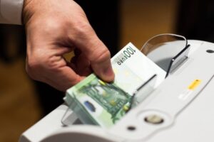 apie-banku-solidarumo-mokesti:-galejo-ir-turejo-buti-didesnis