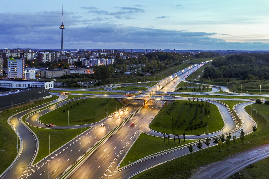 a.-romanovskis:-verslas-tikisi,-kad-investicijos-i-keliu-infrastruktura-nesustos
