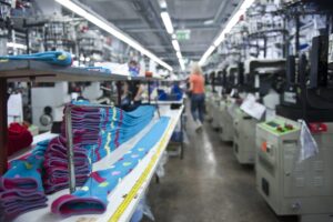 ekonomistai:-salies-pramone-rodo-stabilumo-zenklus,-prognozes-atsargios