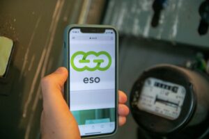 del-eso-skolos-vartotojams-–-skandalas:-socialdemokratai-kreipesi-ne-tik-i-ministra-d.-kreivi