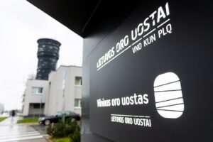 oro-uostai-idarbino-virs-10-patikros-specialistu,-svarsto-ieskoti-daugiau