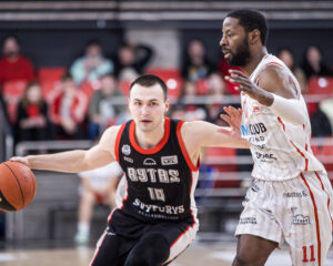 isretejes-„rytas“-namuose-palauze-uteniskius-(video)