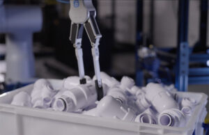 „Vention“ praneša apie pilną AI ir automatizavimo platformos išplėtimą